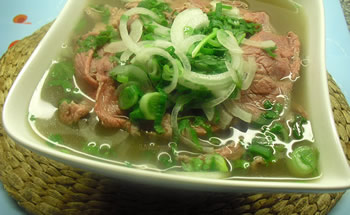 Top qu&aacute;n ăn s&aacute;ng b&uacute;n phở H&agrave; Nội ngon nhất ở Vinh Nghệ An