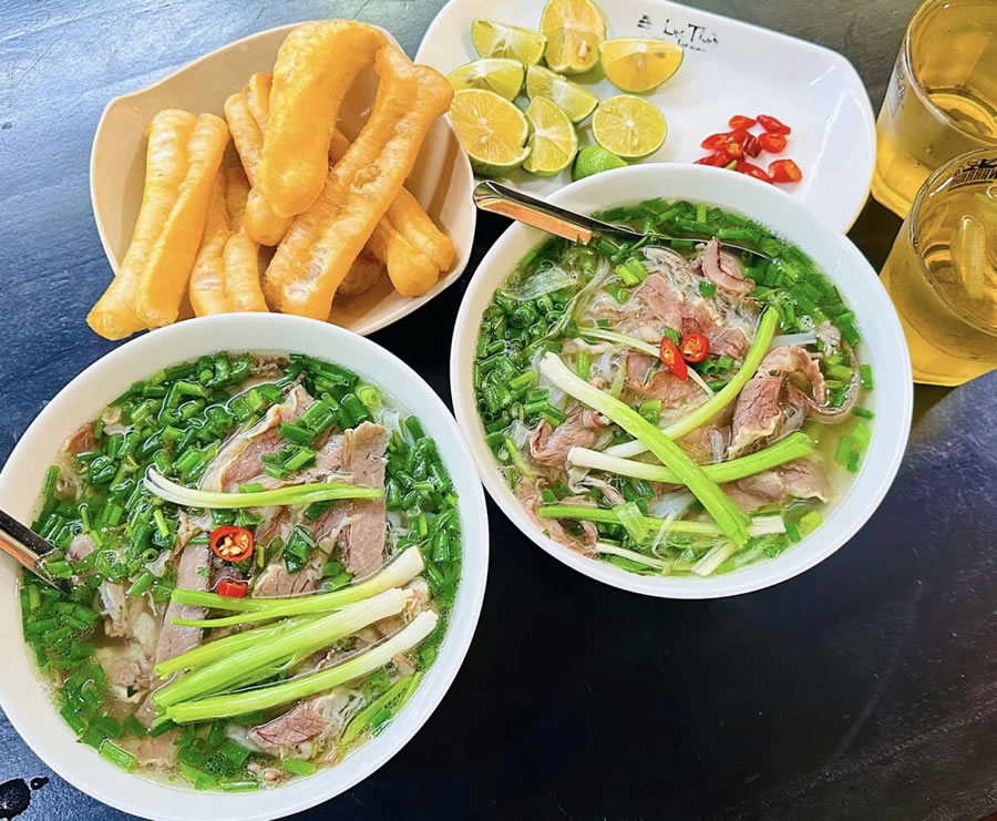 Top qu&aacute;n ăn s&aacute;ng b&uacute;n phở H&agrave; Nội ngon nhất ở Vinh Nghệ An